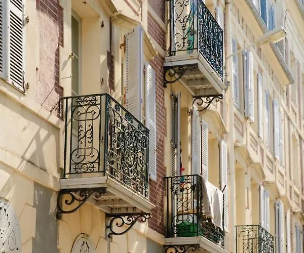 Rive Gauche - Studio Apartment